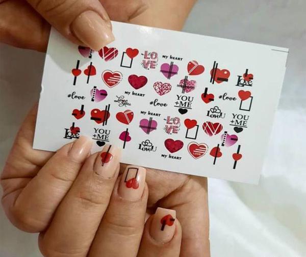 عکس مدل ژلیش ناخن ضربان قلب