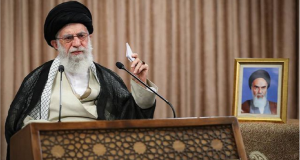 عکس رهبر فضای مجازی