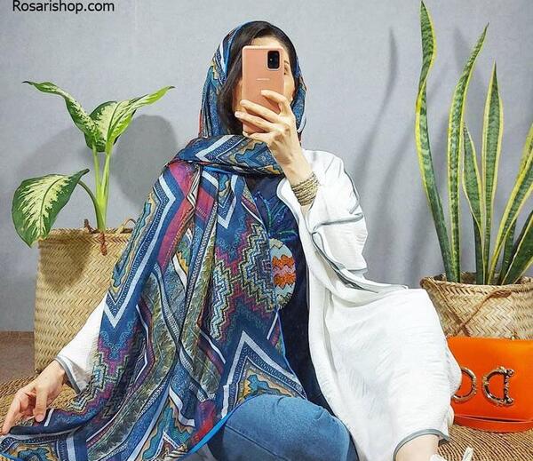 عکس طرح ناخن آبی کاربنی
