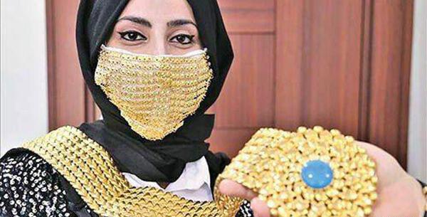 عکس خنده دار ضربه زدن به سر