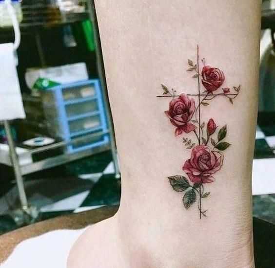 عکس تاتو روی دست شاهین نجفی