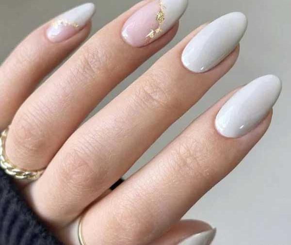 عکس طرح ناخن سفید ساده