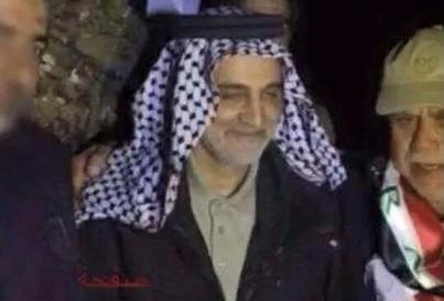 عکس حاج قاسم چفیه به سر