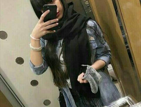 عکس فیک دختر با لباس قرمز