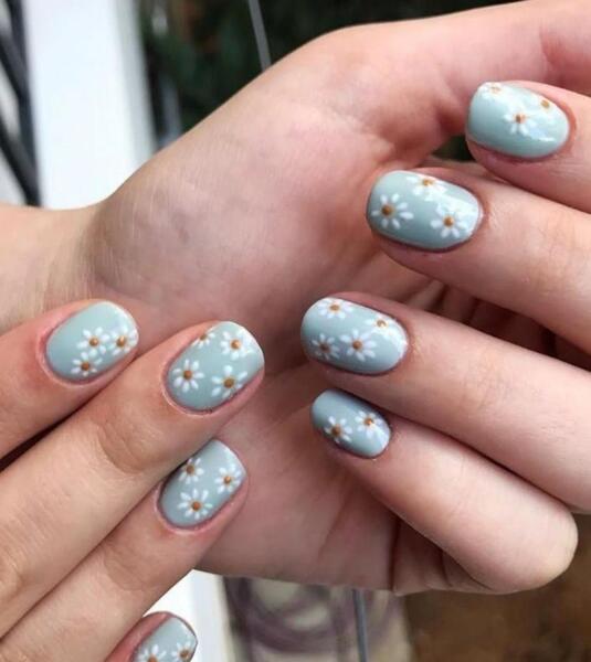عکس مدل ژلیش ناخن ساده و شیک