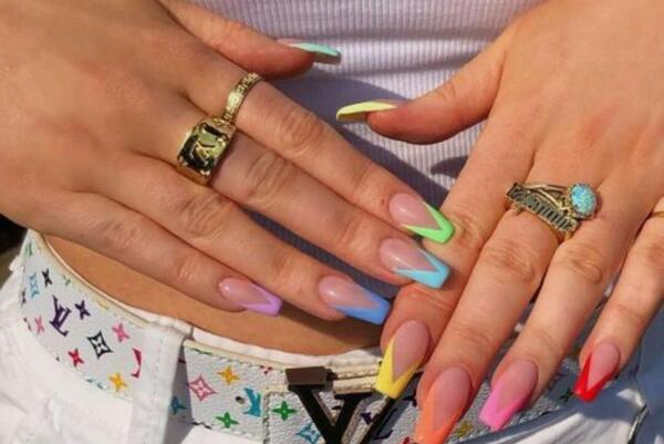 عکس مدل ناخن فرنچ جدید دخترانه