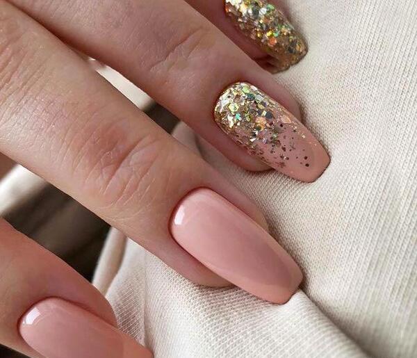 عکس مدل ناخن ساده اکلیلی