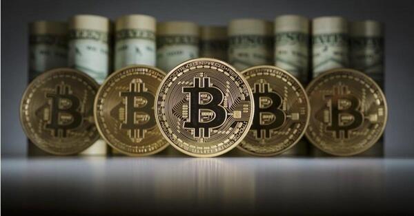 عکس بیت کوین و دلار