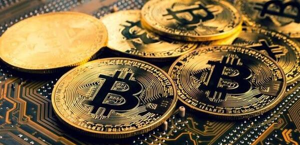 عکس بیت کوین و دلار