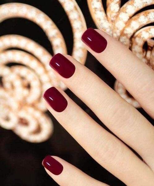 عکس مدل ناخن کوتاه قرمز