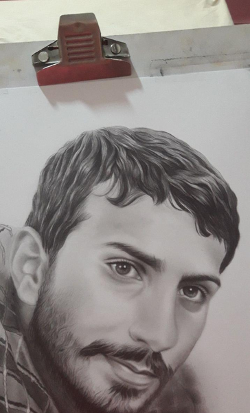 عکس شهید ابراهیم هادی برای نقاشی