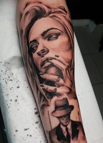 عکس تاتو روی دست رخ