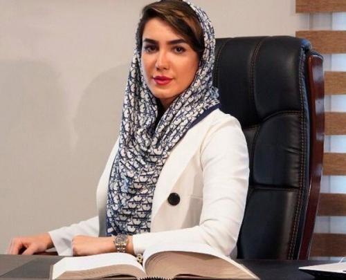 عکس خانم وکیل ایرانی