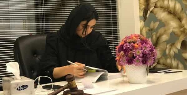 عکس خانم وکیل ایرانی