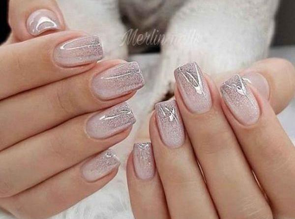 عکس مدل ناخن گلدونی کوتاه فرنچ
