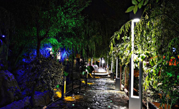عکس شب فرحزاد