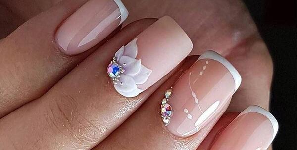 عکس مدل ناخن گلبهی