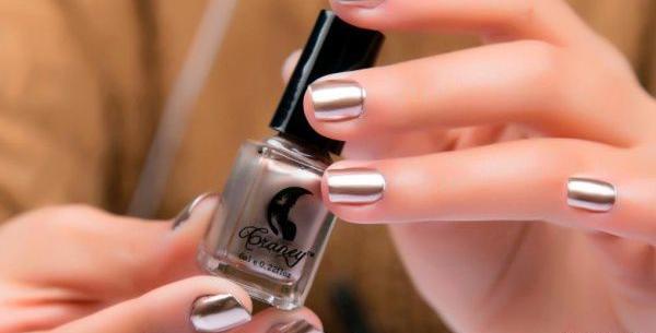 عکس مدل ژلیش ناخن کوتاه تابستانی