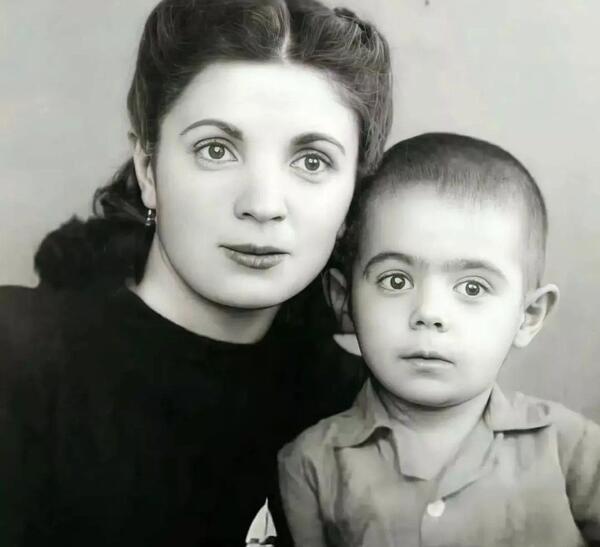 عکس کودکی معین خواننده
