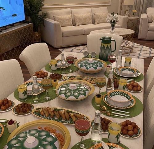 عکس سفره افطاری مجلسی