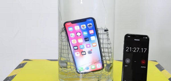 عکس گوشی اپل ضد آب