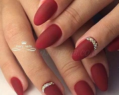 عکس مدل لاک ناخن ساده قرمز