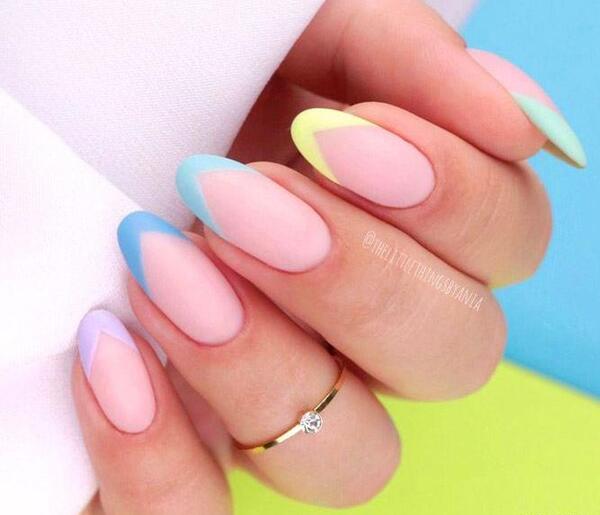 عکس طرح ناخن فرنچ رنگی