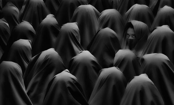 عکس سیاه ها