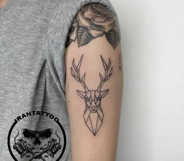 عکس تتو گوزن روی دست