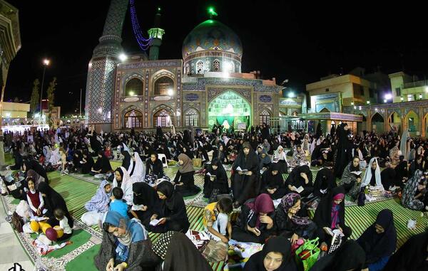 عکس های شب قدر در امامزاده صالح