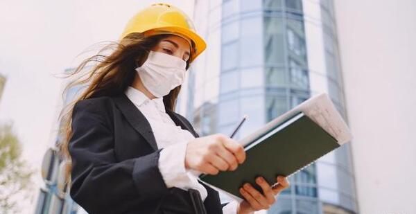 عکس خانم مهندس