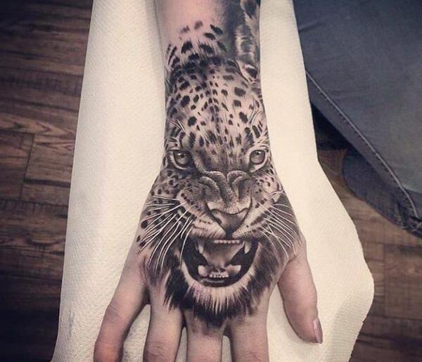 عکس تاتو صورت روی دست