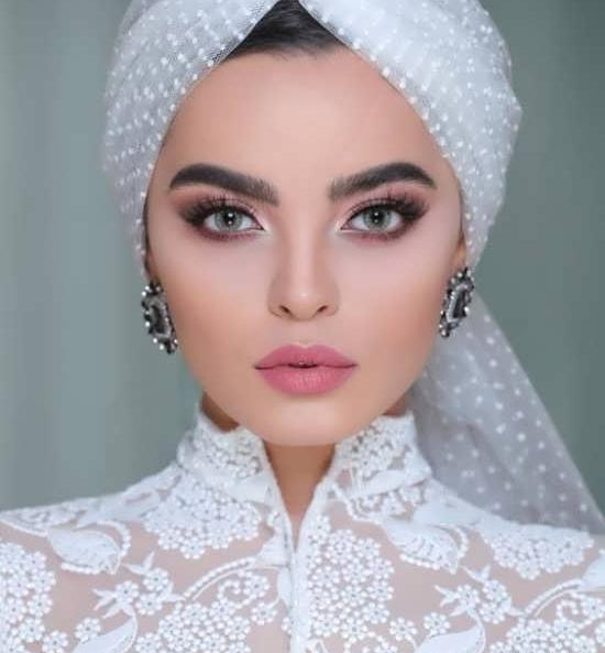عکس شینیون مو زیر توربان