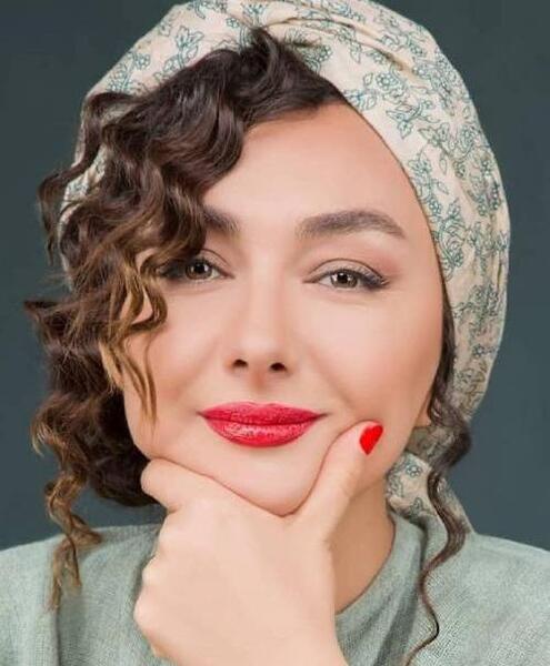 عکس شینیون مو زیر توربان