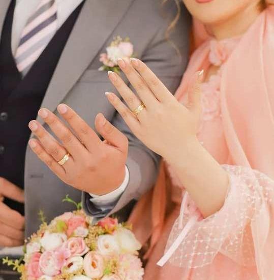عکس دست عروس و داماد