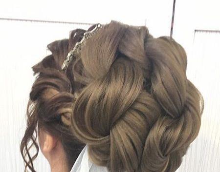 عکس شینیون موی قهوه ای