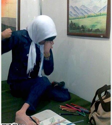 عکس نقاشی دختر نقاش