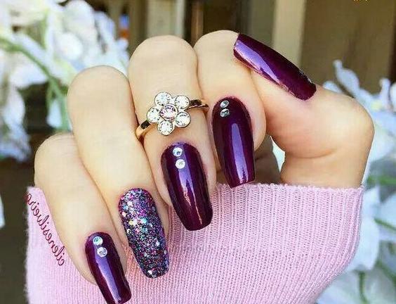 عکس طرح ناخن رنگ بنفش