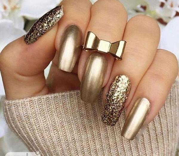عکس مدل ناخن طلایی