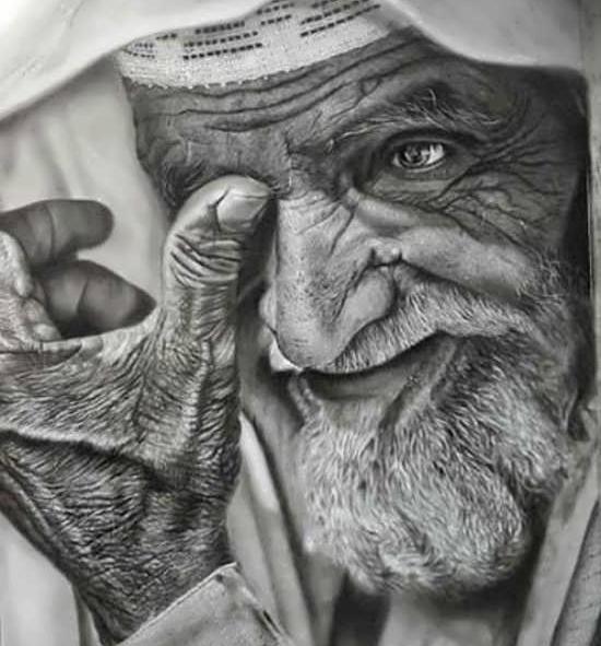 عکس نقاشی سیاه قلم پیرمرد