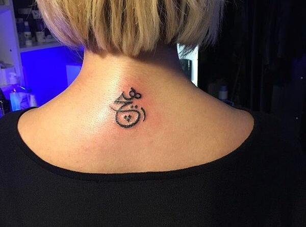 عکس تاتو روی دست هیچ