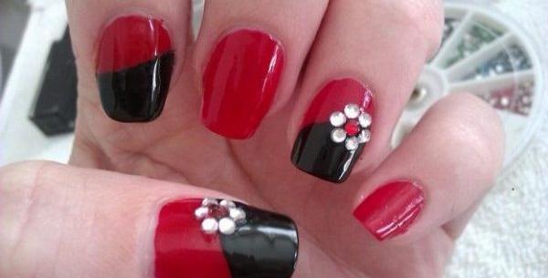 عکس طرح ناخن لاک قرمز