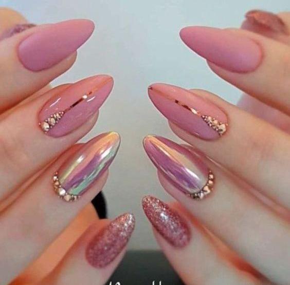 عکس مدل ناخن کوتاه کالباسی