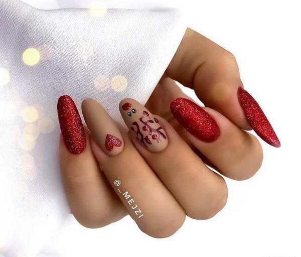 عکس طرح ناخن قرمز