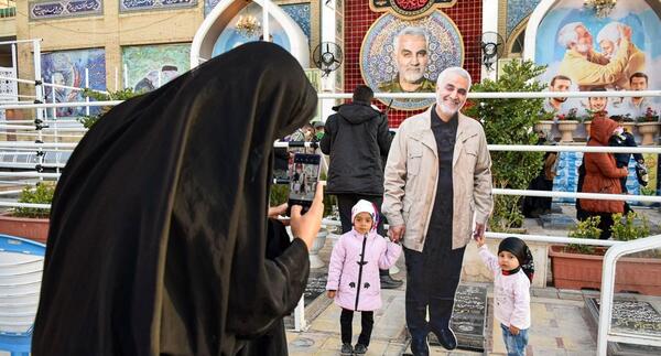 عکس از گلزار شهدای کرمان