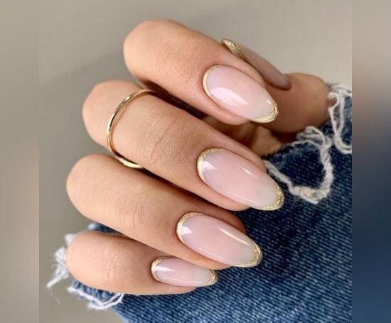 عکس طرح ناخن نقره ای سفید