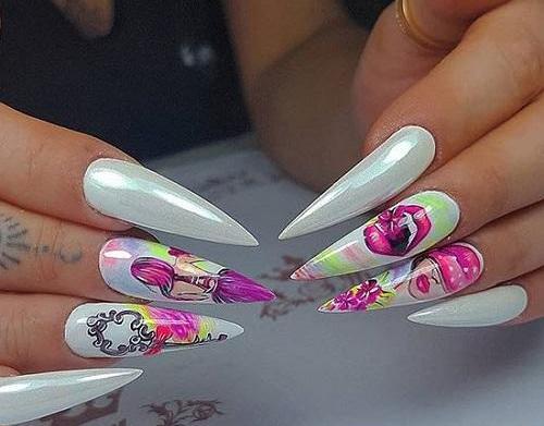 عکس طرح ناخن نقره ای سفید