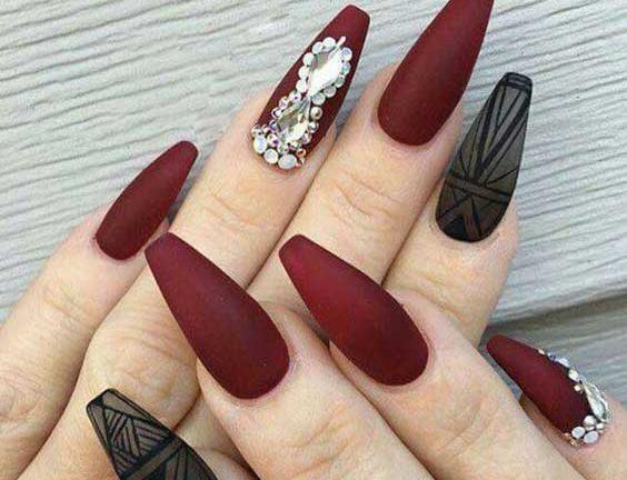 عکس مدل طراحی ناخن قرمز