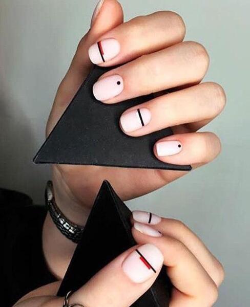 عکس مدل طراحی ناخن ساده و شیک