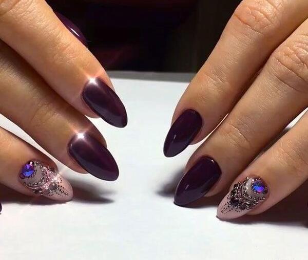 عکس طرح ناخن زرشکی